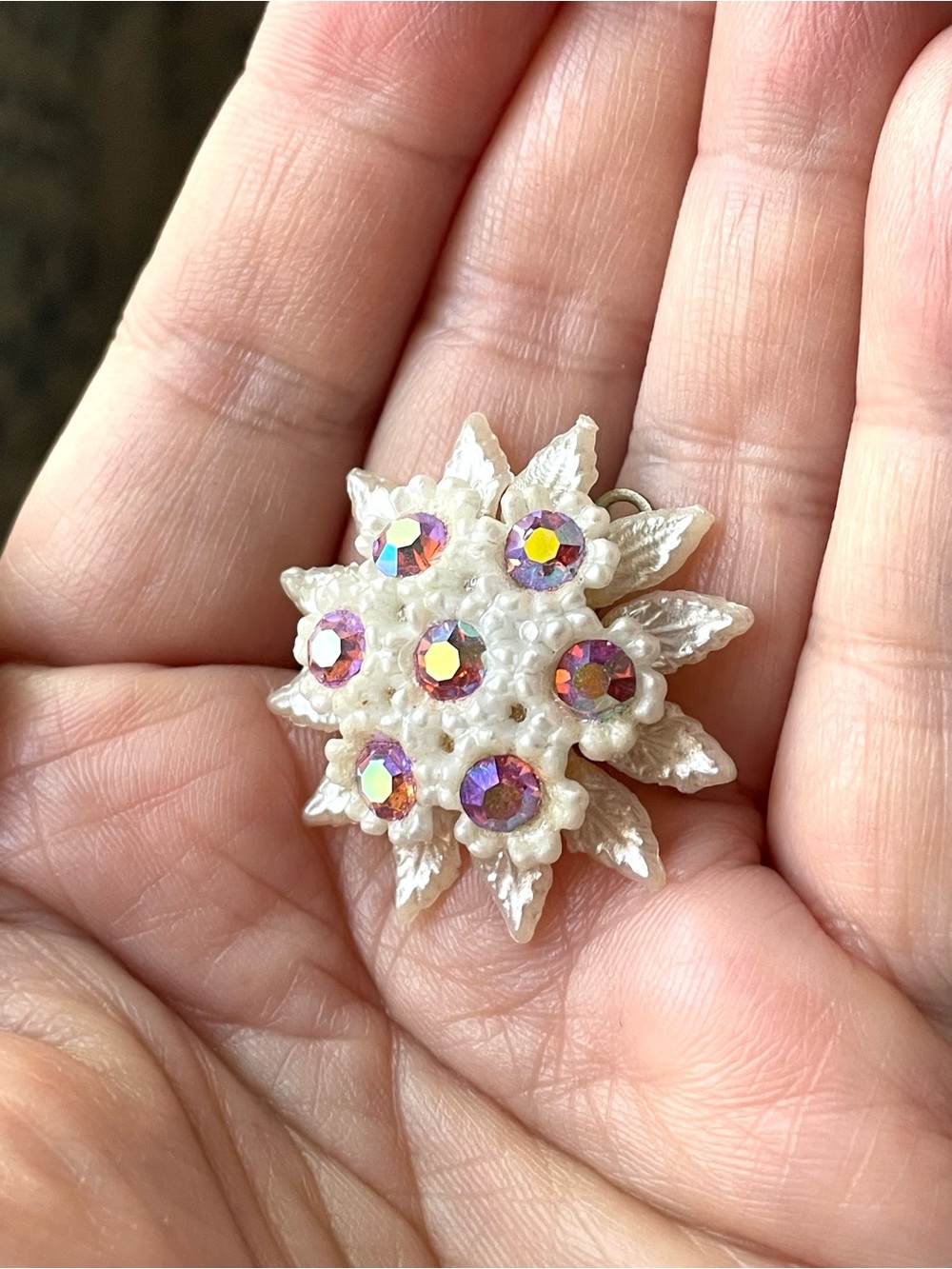 Vintage Pearlized Plastic & Pink Ab Crystal Flower Screwback Earrings & Pendant View 5
